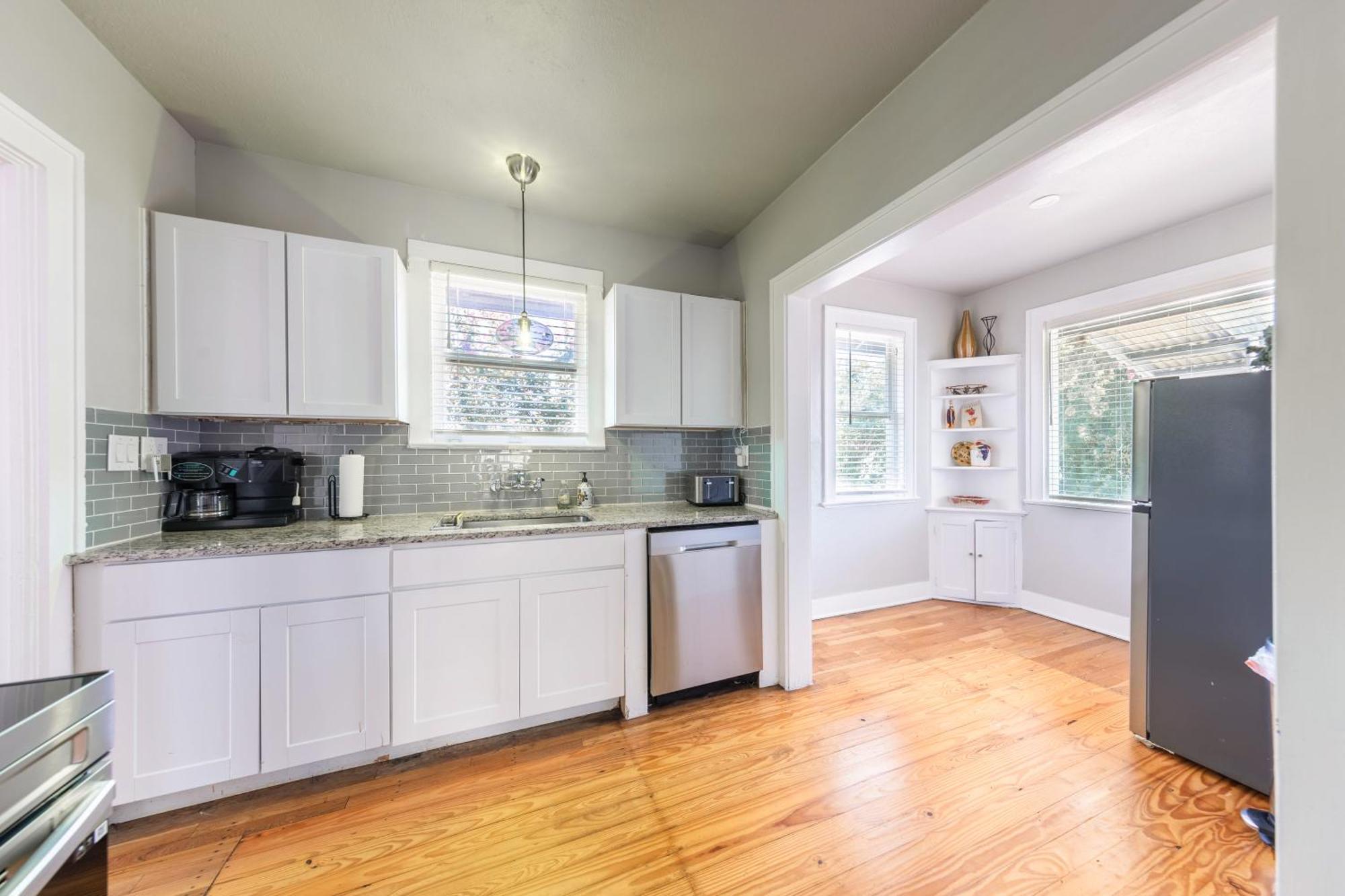 Hébergement de vacances 2 Bedroom Unit Near Downtown *